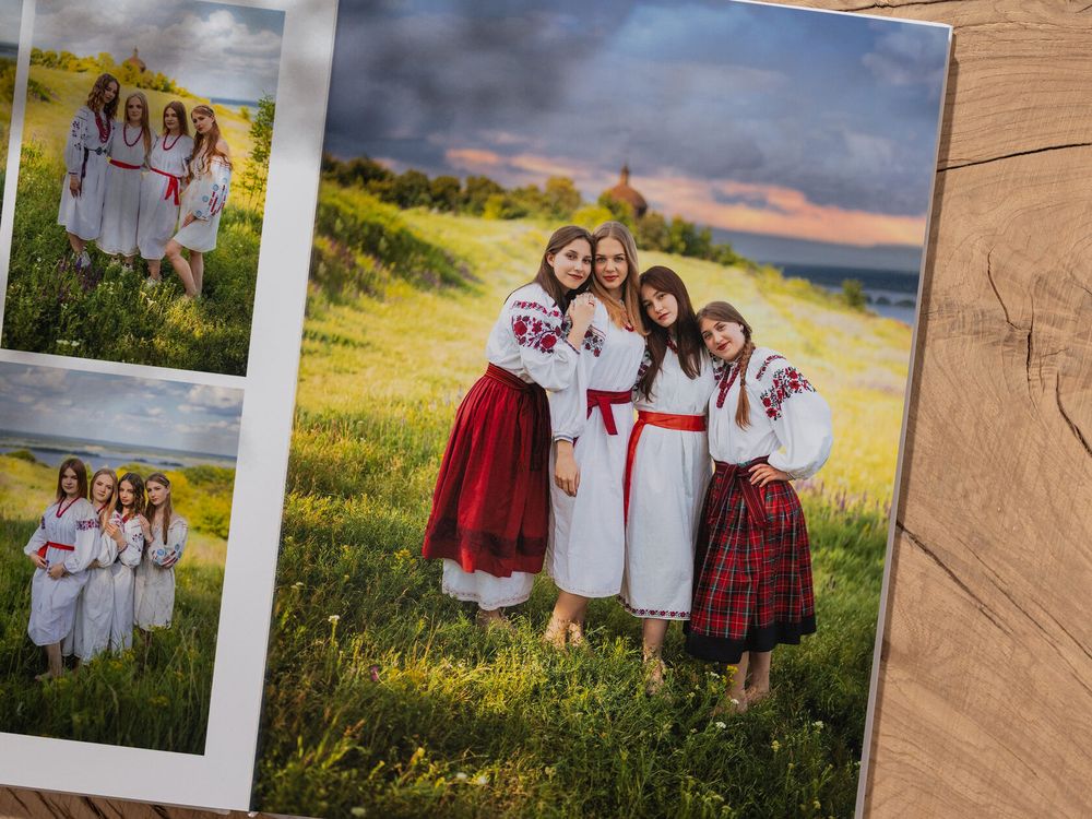 Український стиль зйомки випускного альбому — вишиванки в полі